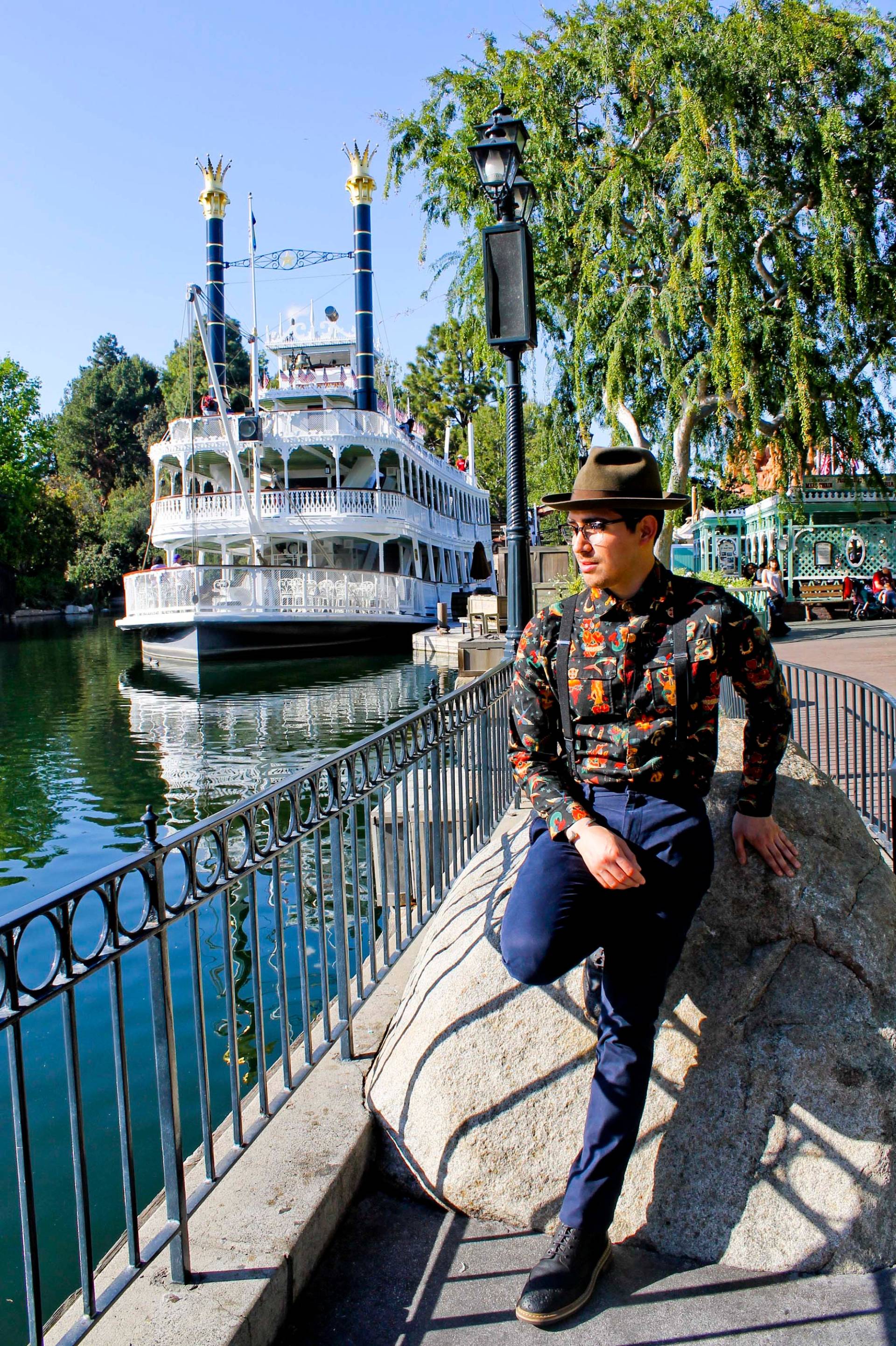 Tattoo Button Down Black von FictionClothing