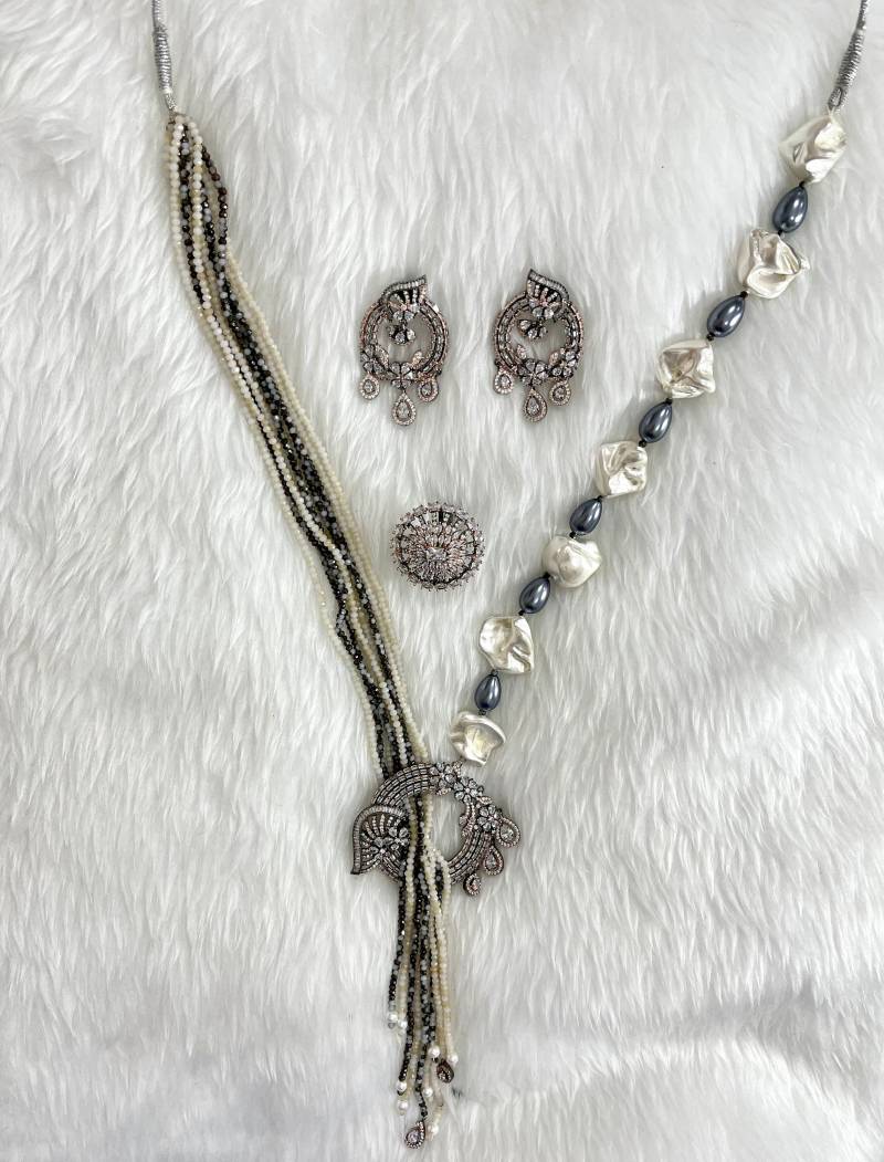 Exklusive Perlmutt Designer Statement Kette/ Mala Set von FidaShop
