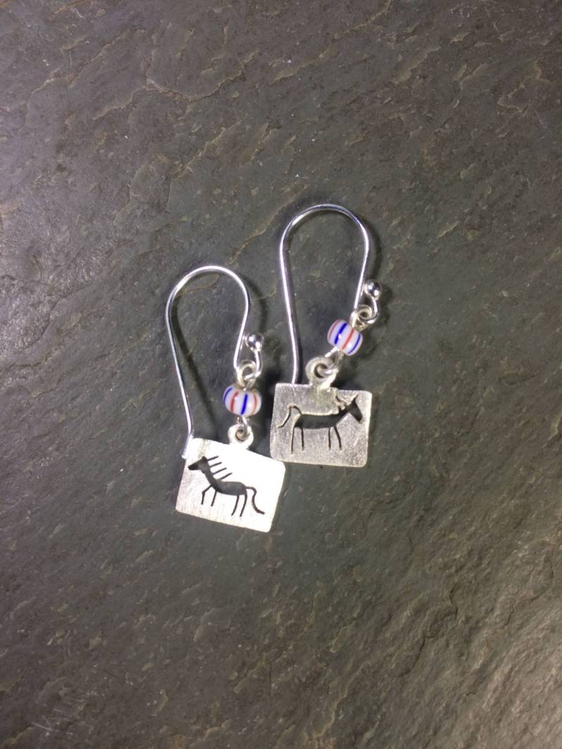 sterling Silber Pferd Petroglyph Ohrringe Mit Handel sterling Silber Pferd Petroglyph Ohrringe Mit Handel von FiddleFund