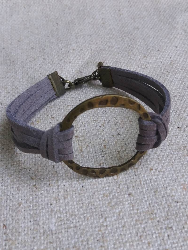 Wildleder Und Gefleckte Messingring Wildleder Und Gefleckte Messingring von FiddleheadsHome