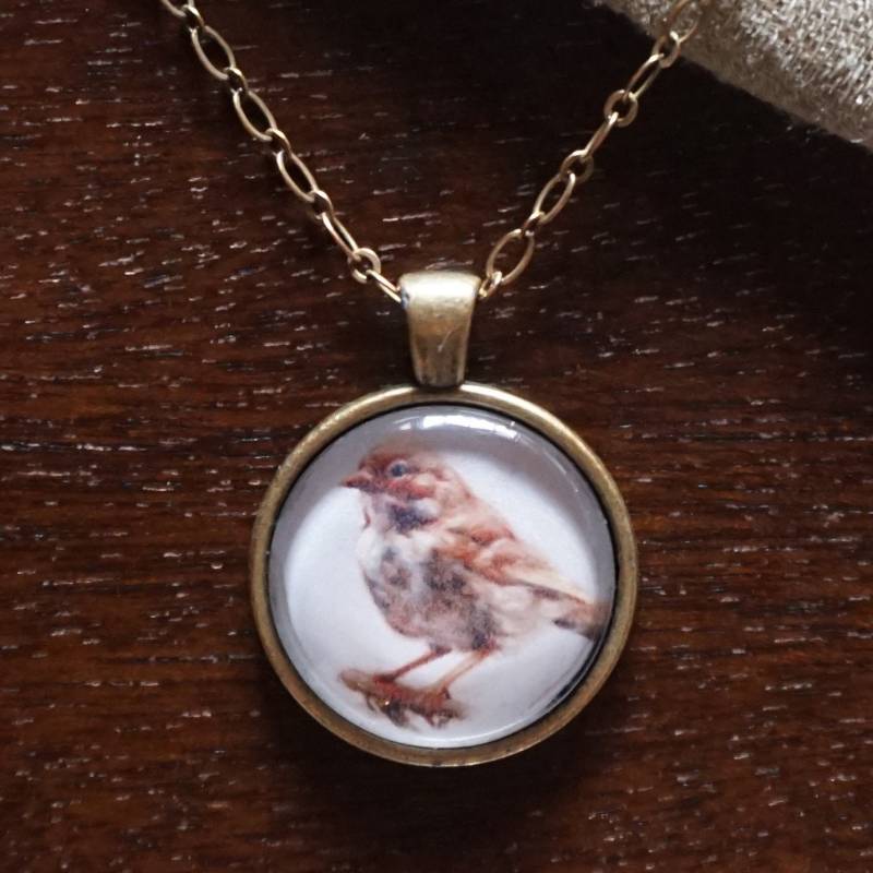 Vogel-Illustration-1-Zoll-Glas Und Metall Halskette | Salbei Spatz Vogel-Illustration-1-Zoll-Glas Und Metall Halskette | Salbei Spatz von FieldNoteStudio