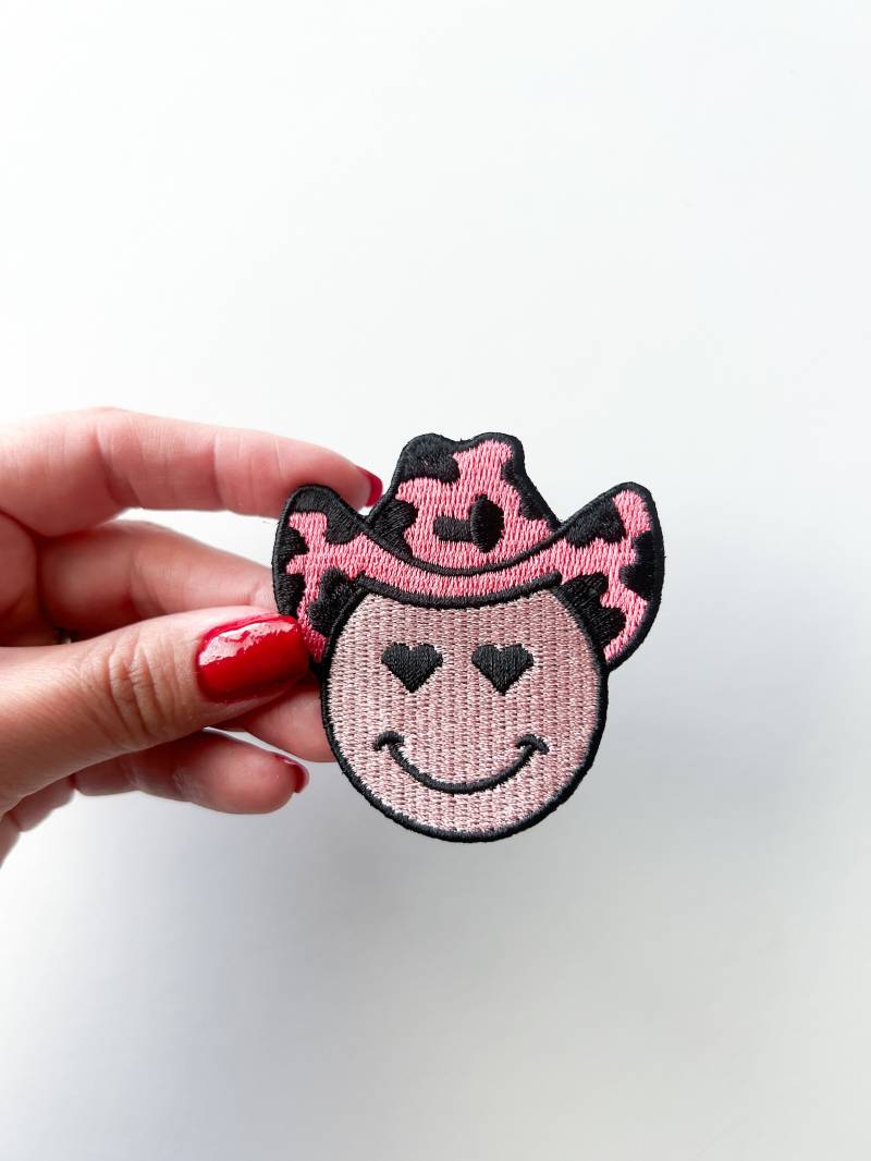 Pink Smiley Cowgirl Patch Gestickt Bügelbild Südlicher Outlaw Country Charme, Cowboy Bachelorette Party Trucker Hut Bar Nashville von FieldTripThreads
