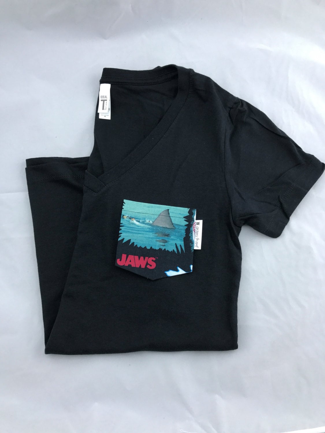 Kiefer T-Shirt, Haifisch-Taschen-T-Shirt Kiefer T-Shirt, Haifisch-Taschen-T-Shirt von FieldofThread