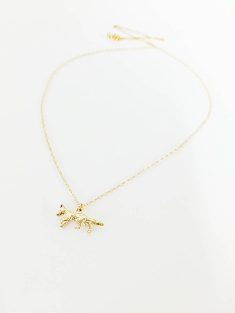 Fuchs Halskette, Charm Gold Fuchs, Einfacher Charm, Minimalist Layering Wolf, Kleiner von FierceDeer