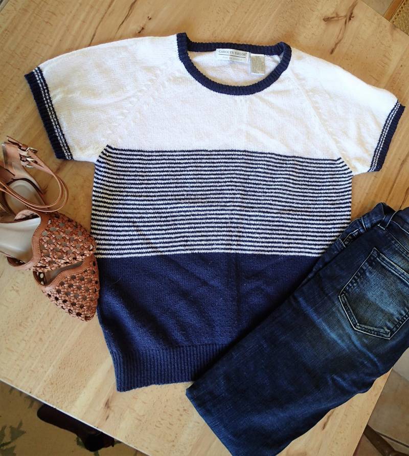 Carolyn Taylor Pullover Bluse von FierceFrillsBoutique