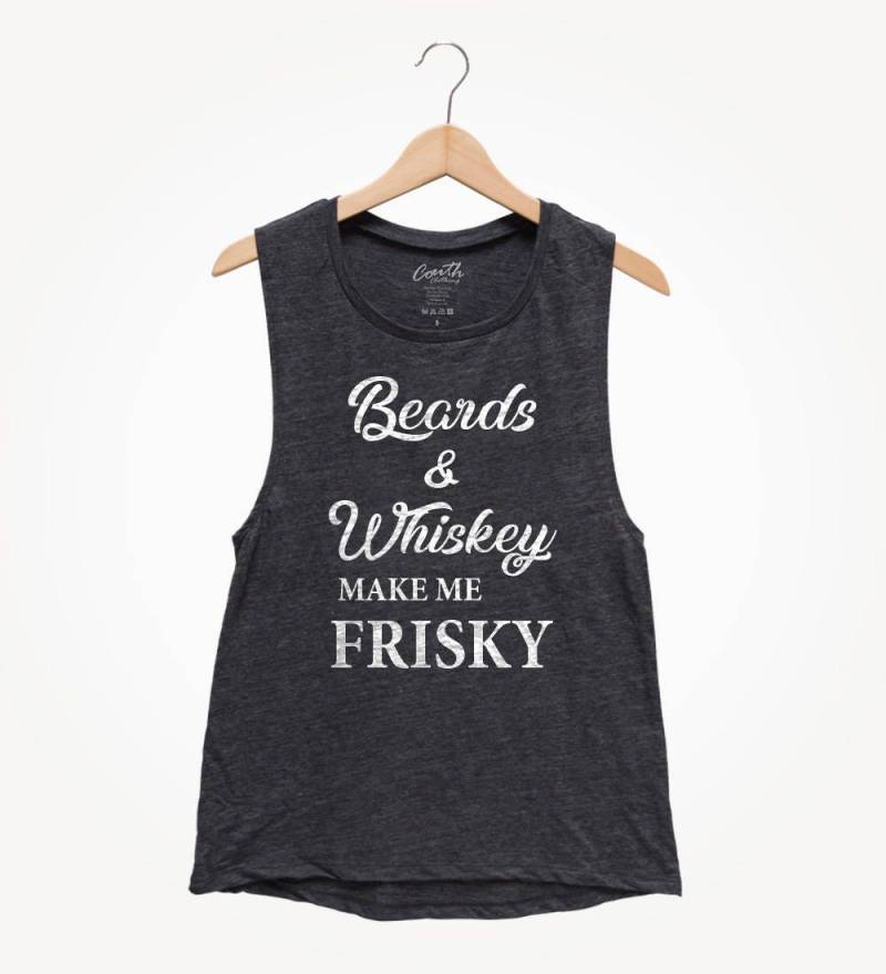 Bärte Und Whisky Machen Mich Verspielt, Frauen Muskel-T-Shirt, Muskel Tank Top, Trink Lustiges Party Shirt von FierceTankDesign