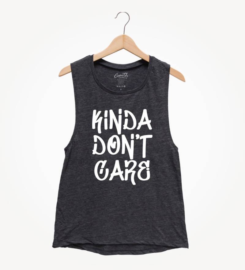 Kinda Don't Care Muskel-Tanktop Entspanntes Damen-T-Shirt von FierceTankDesign