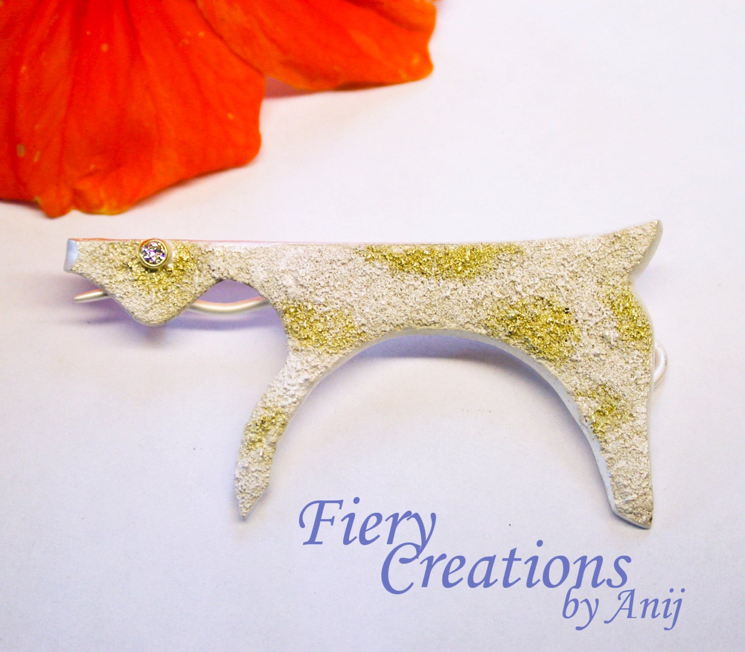 Brosche "Ox Creatyre" - Sterling Silber, 750Er Gelbgold & Cubic Zirkonia, Ooak von FieryCreations