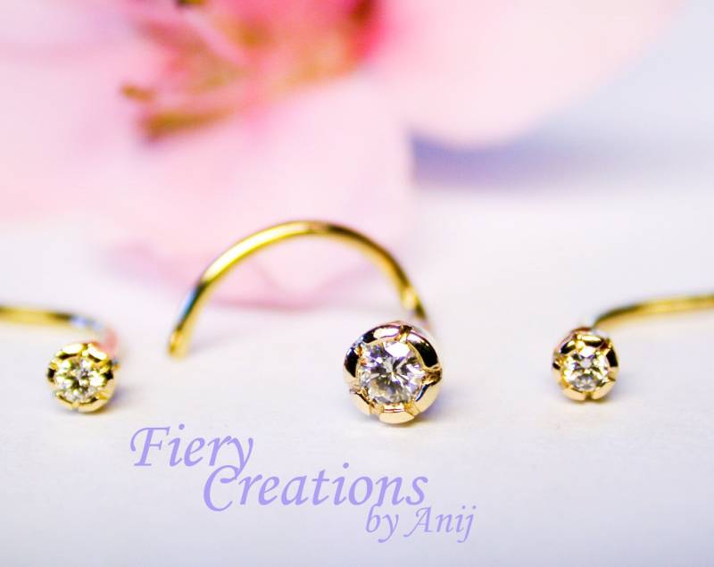 Nasenschraube & Tragus Ohrstecker Set "Blüte Distel" in 750Er Gelbgold Mit 3 Feinen Weißen, Höchsten Qualität Brillanten Diamanten ." von FieryCreations