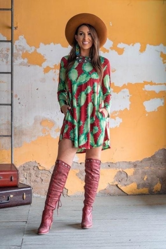 Damen Rostgrüner Kaktus Langarm Kleider Mit Ellenbogen Kamel Wildleder Aufnäher von FierycactusBoutique