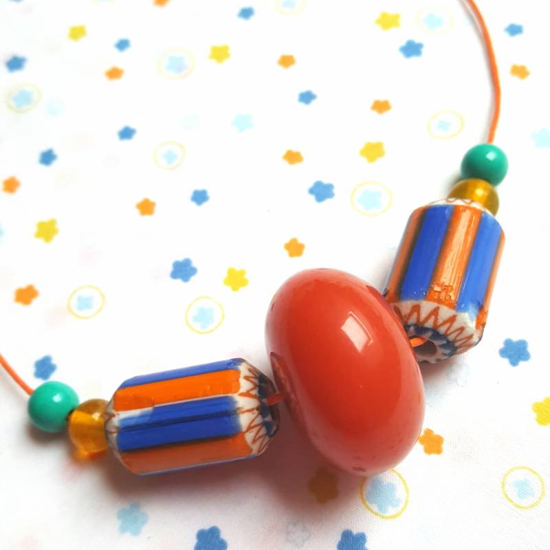 Kostenloser Versand. Loevely Keramik & Glas Perlenkette. Mischung Aus Perlen Auf Orange Faden. Handgefertigt. Perfekte Geschenk Für Sie. Boho-stil Kostenloser Versand. Loevely Keramik & Glas Perlenkette. Mischung Aus Perlen Auf Orange Faden. Handgefertigt. Perfekte Geschenk Für Sie. Boho-stil von FifisDream