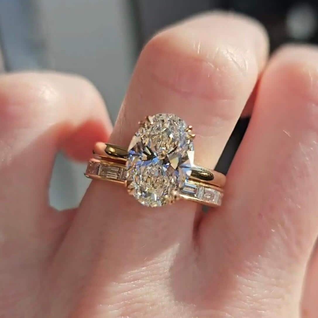 3 Kt Ovalschliff Moissanit Braut Set - Verlobungsring Aus Massivem Gold Mit Budget Diamant Ehering Für Versprechen, Geburtstagsgeschenk Sie von FifthCarat