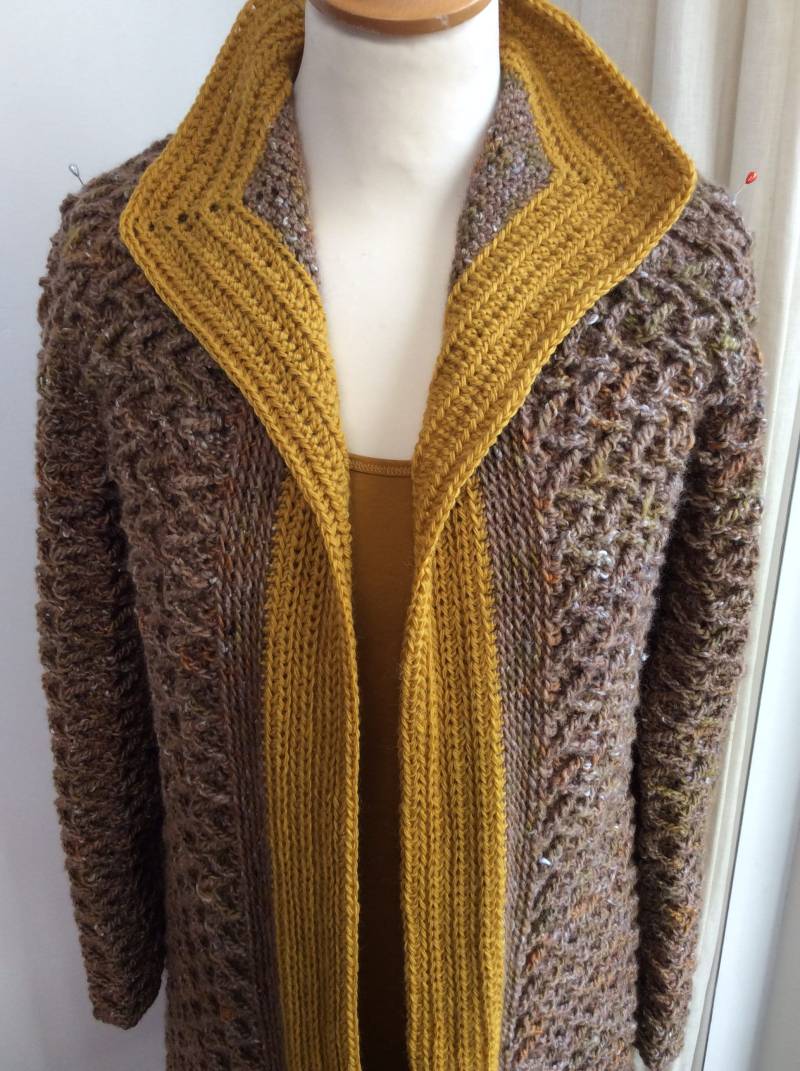 Häkel-Cardigan von Fijnvandraat