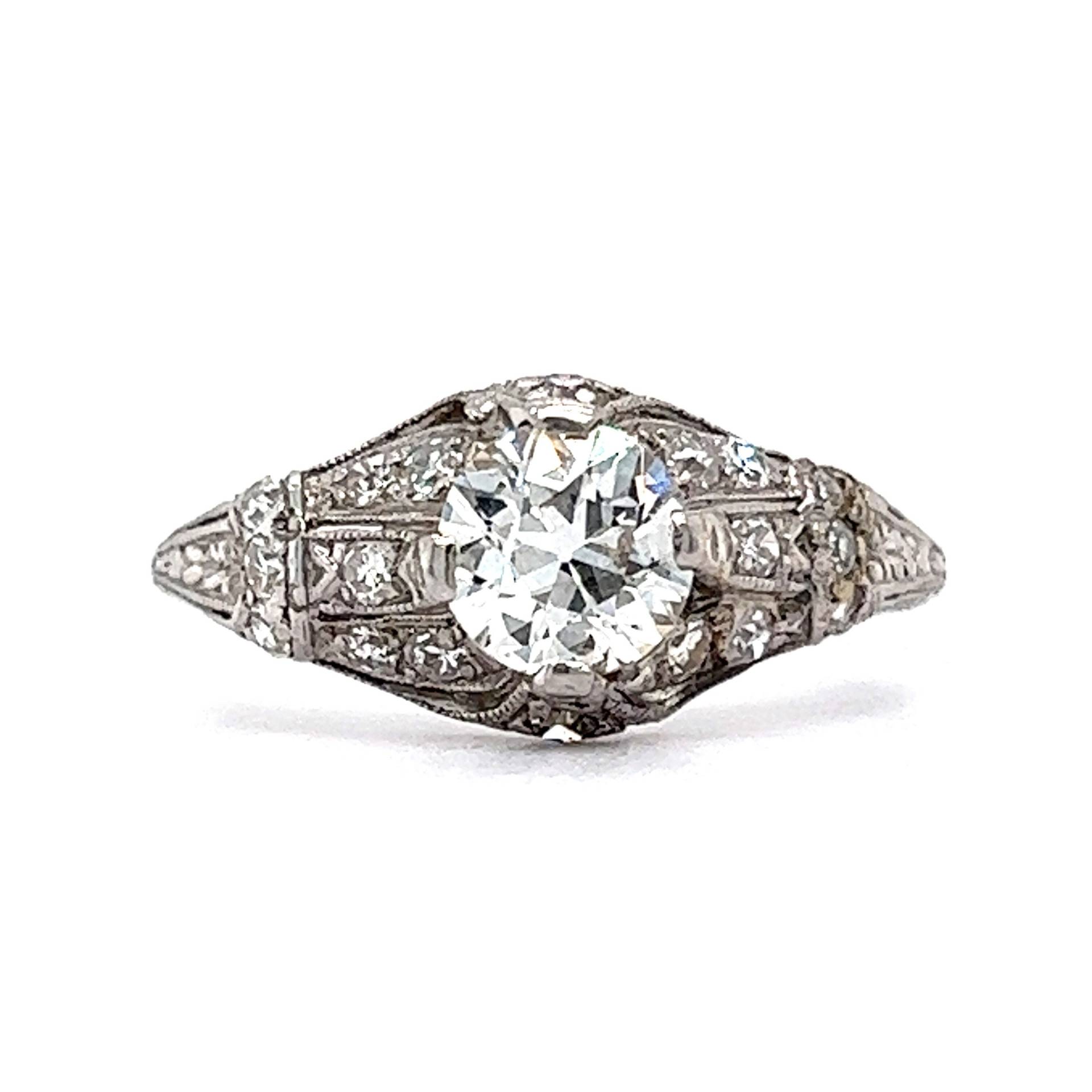 Art Deco Diamant Verlobungsring in Platin von FiligreeJewelers