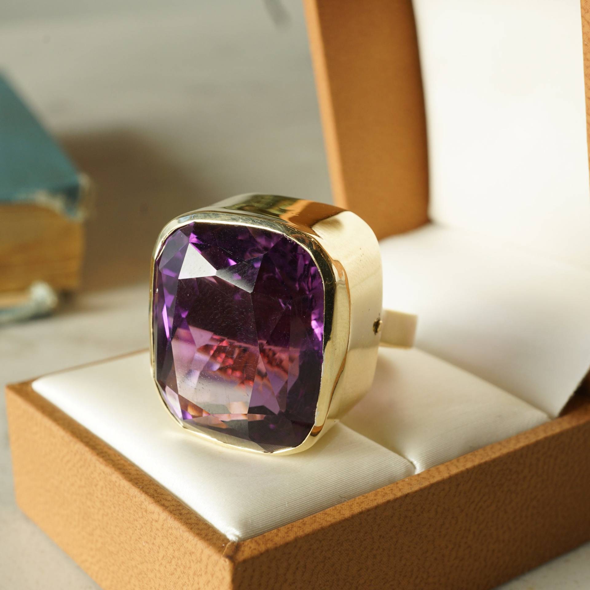 Bezel Set Amethyst Cocktail Ring in 14K Gelbgold von FiligreeJewelers