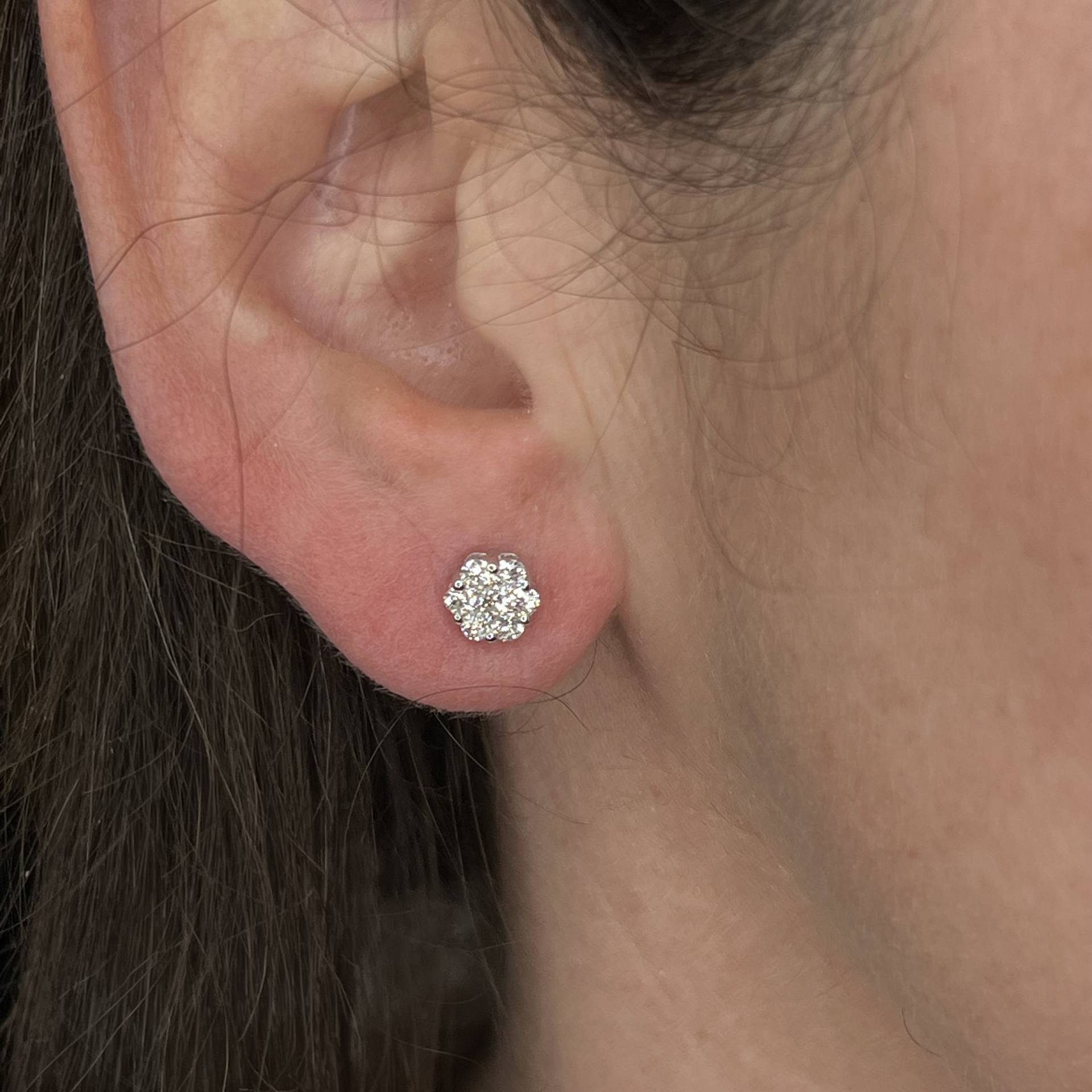 Diamant Cluster Ohrstecker in 14K Weißgold von FiligreeJewelers