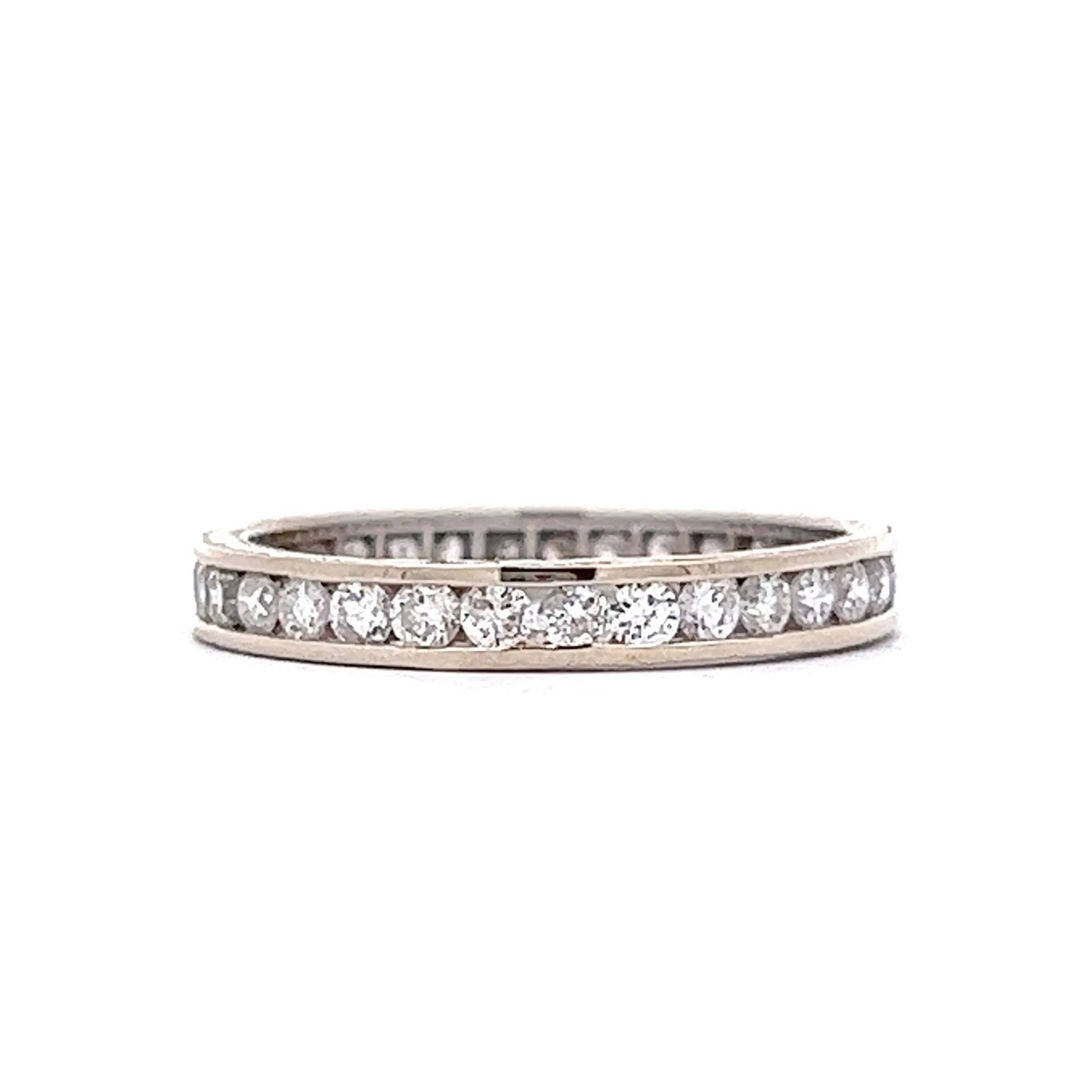 Graviertes Diamant Eternity Band in 14K Weißgold von FiligreeJewelers