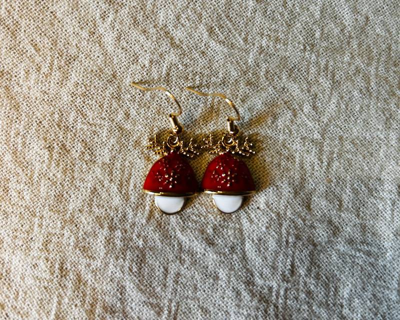 Weihnachts-Ohrringe Christkind Weihnachten Nikolaus Gold Rot Weiß von FiligreeLu