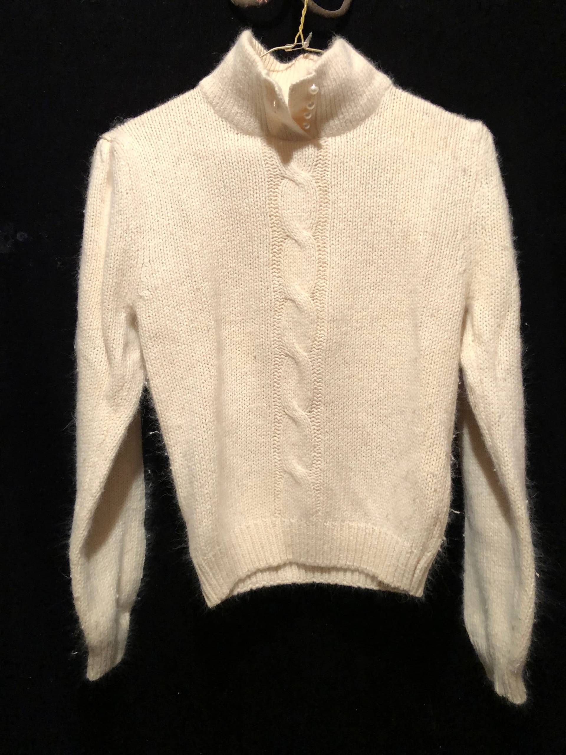 Original 1980Er Jahre Vintage Sarah Taylor Kaninchen/Lamm Fell Seide Shirt Weiße Frau Klein S von FilmArtMusicEct
