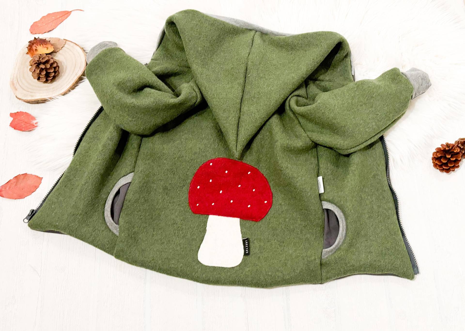 Wollwalkjacke „Fliegenpilz" Wollwalkjacke „Fliegenpilz" von FilouminiDesigns