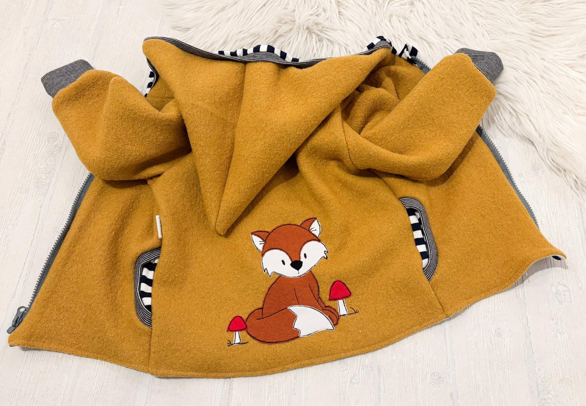 Wollwalkjacke "Fuchsi" Wollwalkjacke "Fuchsi" von FilouminiDesigns