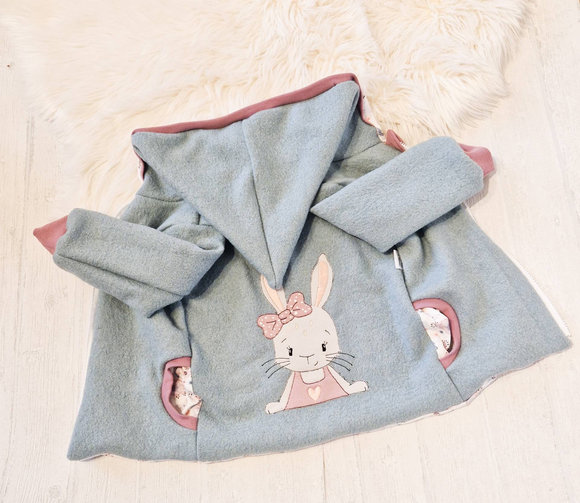 Wollwalkjacke "Hasendame" Wollwalkjacke "Hasendame" von FilouminiDesigns