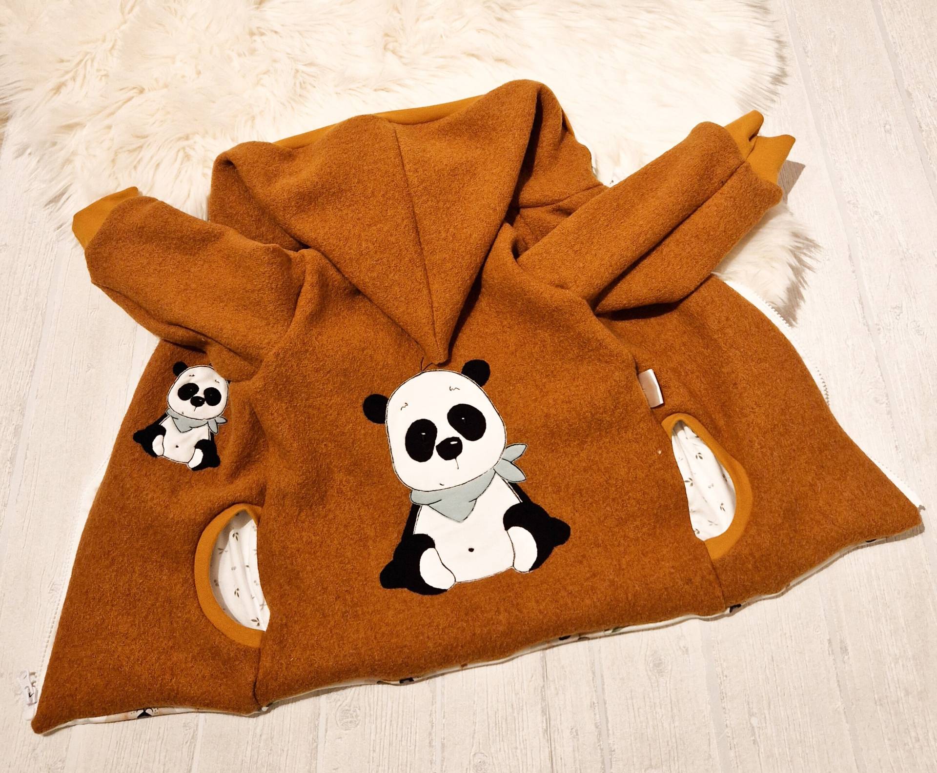 Wollwalkjacke "Pandabär" Wollwalkjacke "Pandabär" von FilouminiDesigns