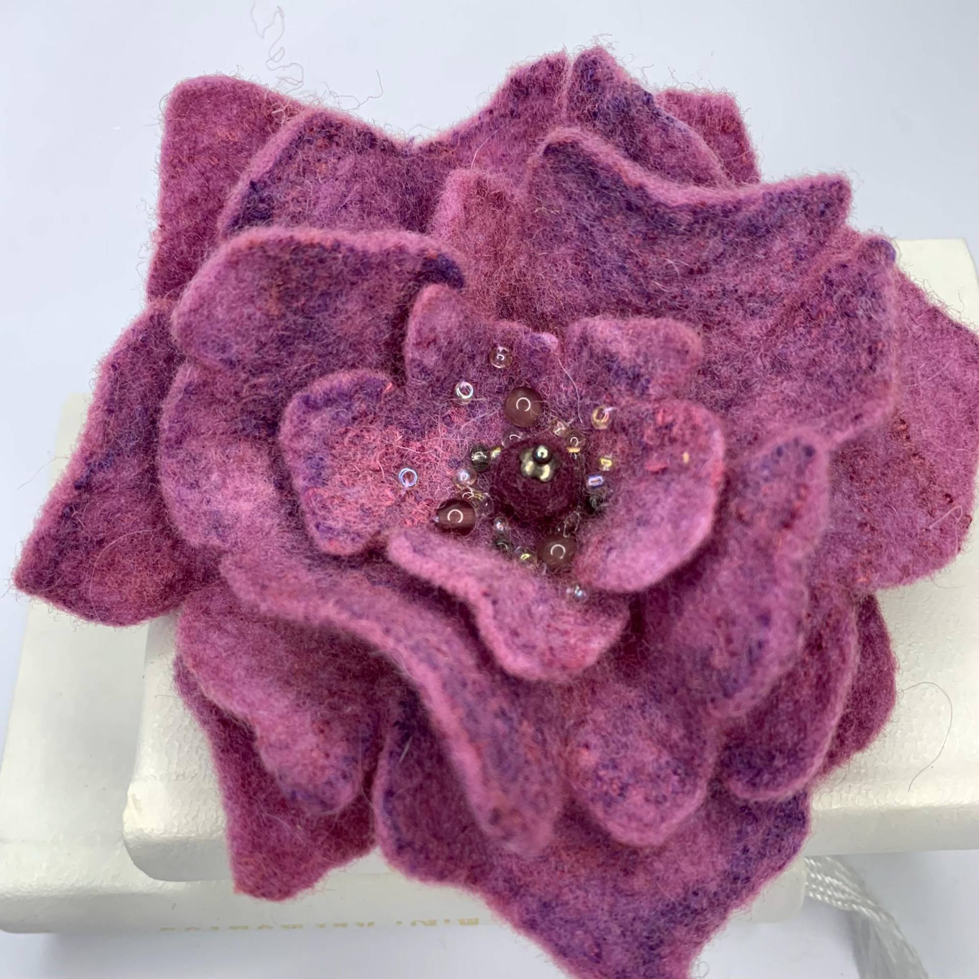 Filzbrosche Blumenbrosche Filzblume Brosche Für Jeansjacke Muttertag Geschenk Filzbrosche Blumenbrosche Filzblume Brosche Für Jeansjacke Muttertag Geschenk von FilzKiosk