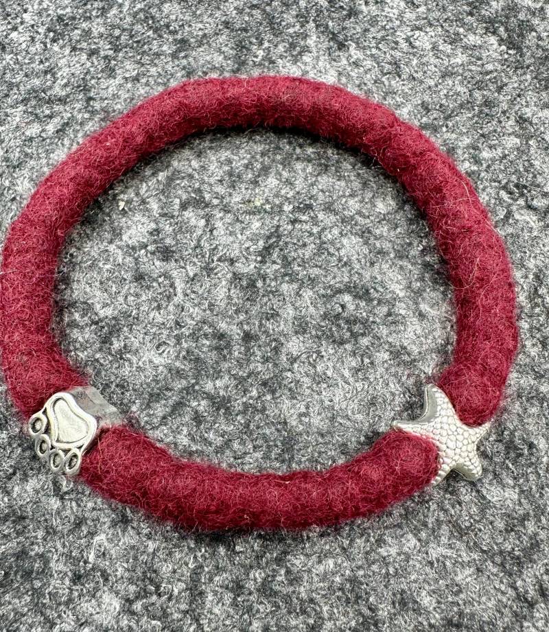 Filzarmreif Mit Perlen von Filzmobil