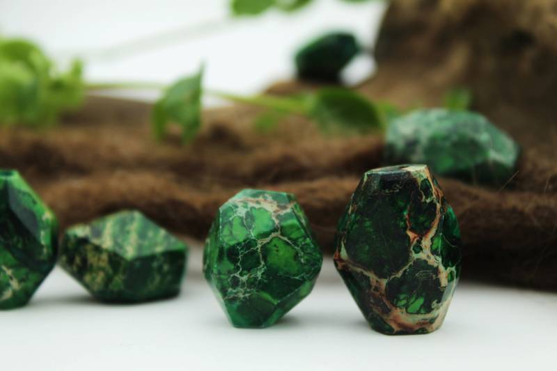 Set Aus 2 Dreadlockperlen | Dunkelgrüner Kaiser Jaspis Dreadbead Dreadschmuck Dreadperle von FimonacciArtifacts