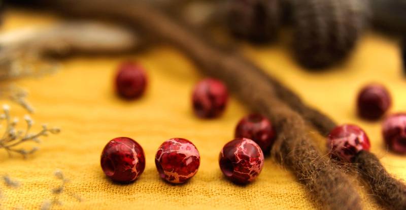 Set Aus 2 Dreadlockperlen | Dunkelroter Kaiser Jaspis Dreadbead Dreadschmuck Dreadperle von FimonacciArtifacts