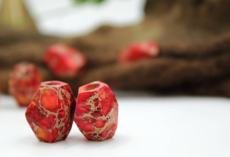 Set Aus 2 Dreadlockperlen | Dunkelroter Kaiser Jaspis Dreadbead Dreadschmuck Dreadperle von FimonacciArtifacts