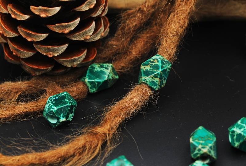 Set Aus 2 Dreadlockperlen | Grüner Kaiser Jaspis Dreadbead Dreadschmuck Dreadperle von FimonacciArtifacts