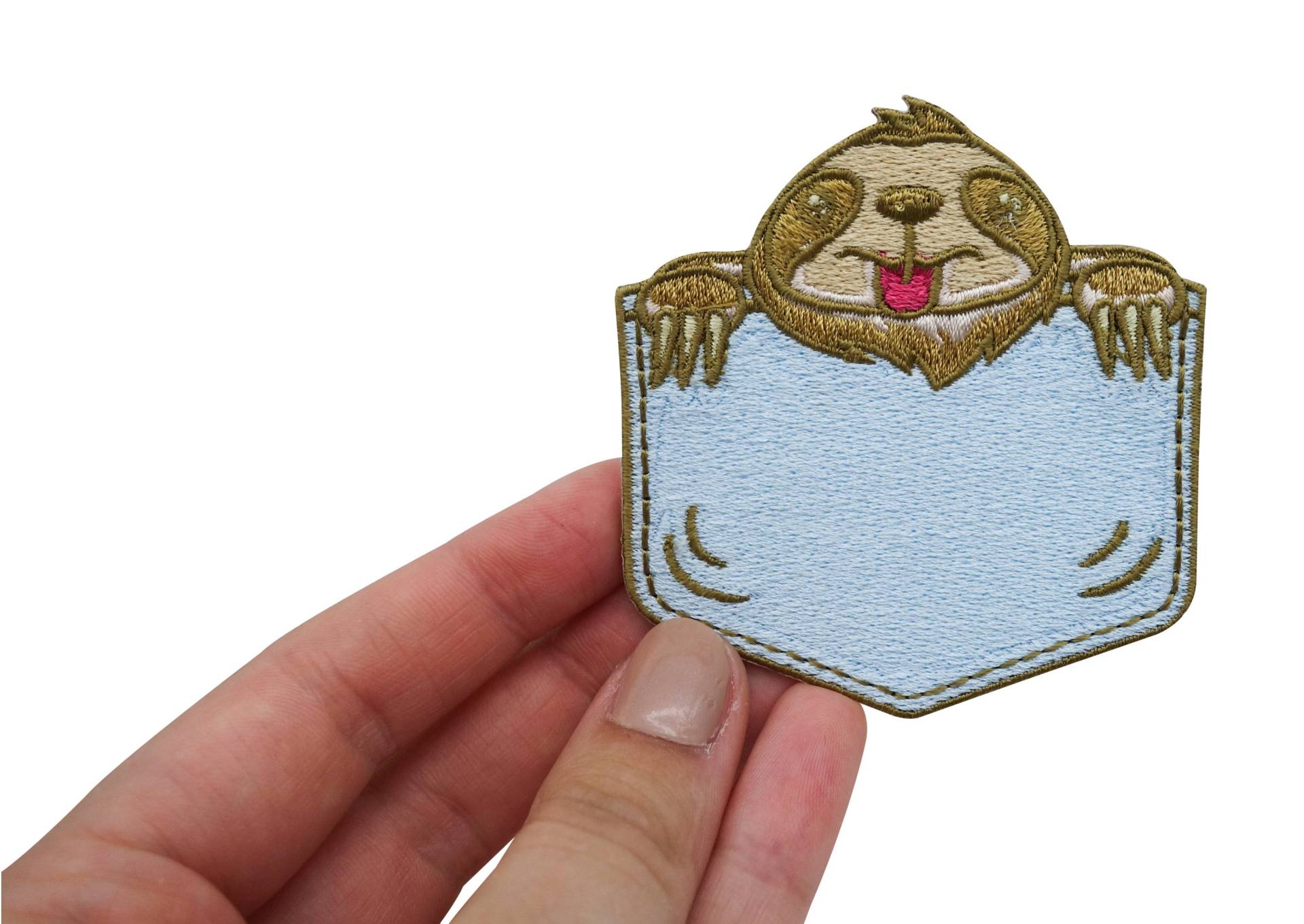 Patch Zum Aufbügeln Faultier Hängt Aus Deiner Tasche | Lustig, Witzig, Tiere Patches, Bügelflicken, Flicken, Aufnäher Sloth Finally Home Patch Zum Aufbügeln Faultier Hängt Aus Deiner Tasche | Lustig, Witzig, Tiere Patches, Bügelflicken, Flicken, Aufnäher Sloth Finally Home von FinallyHomeDesign