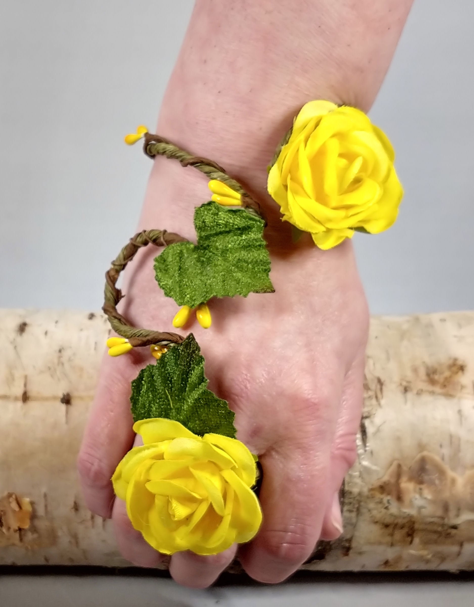 Blumenarmband Blumenarmband von FindYourFlowerCrown