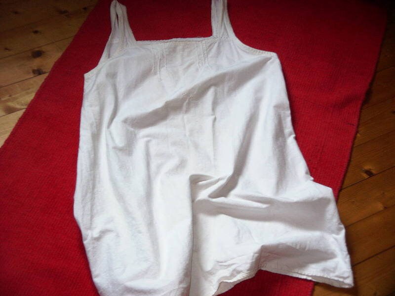 Oma's Süßes Unterhemdchen, Weiswäsche, Minikleid, Dessou Oma's Süßes Unterhemdchen, Weiswäsche, Minikleid, Dessou von FinderleinsFundgrube
