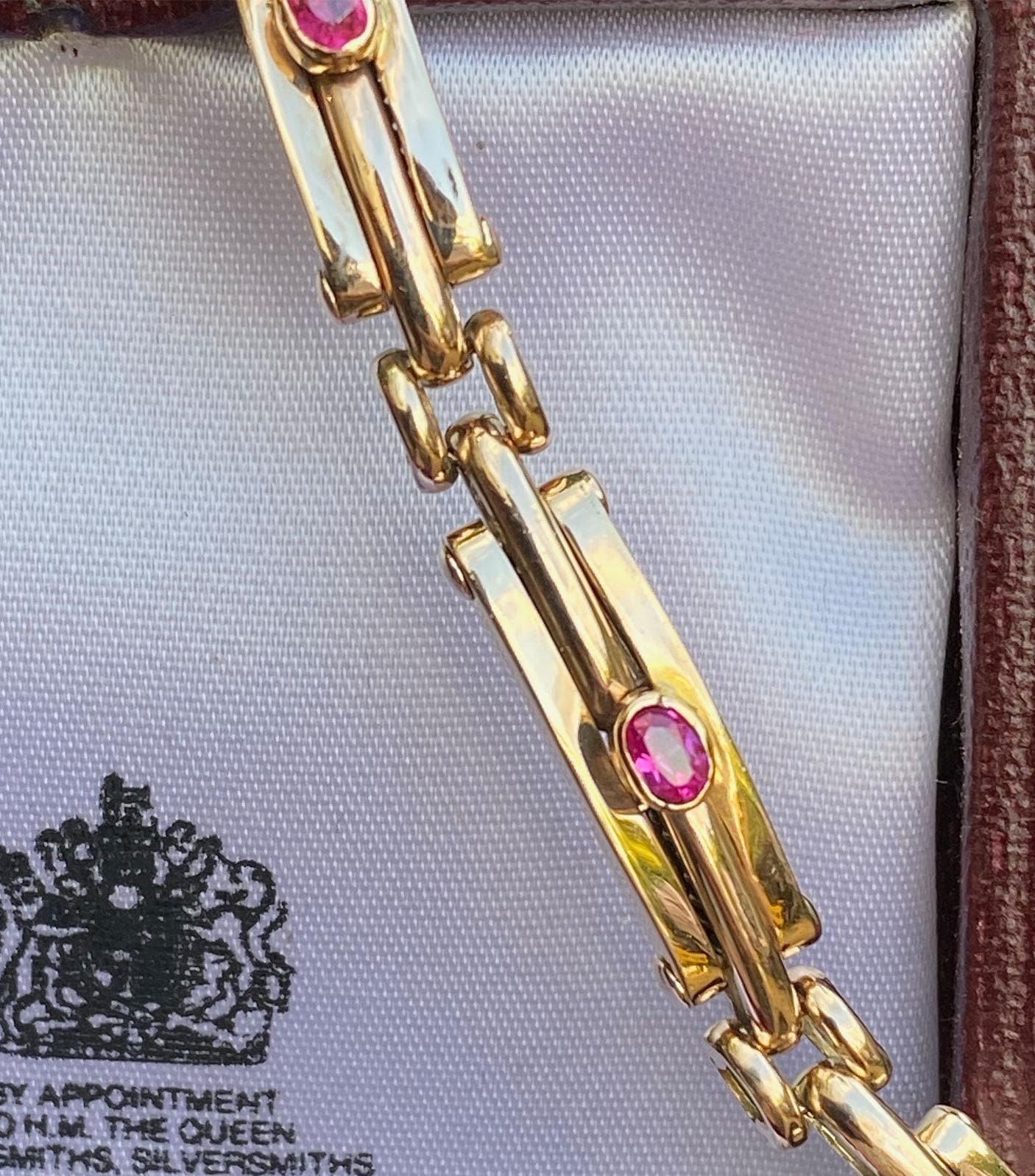 Wunderschönes, Vintage, 9Ct, 9K, 375 Gold & Rubin, Brick Link Erweiterbares Armband von FineAntiqueJewelry