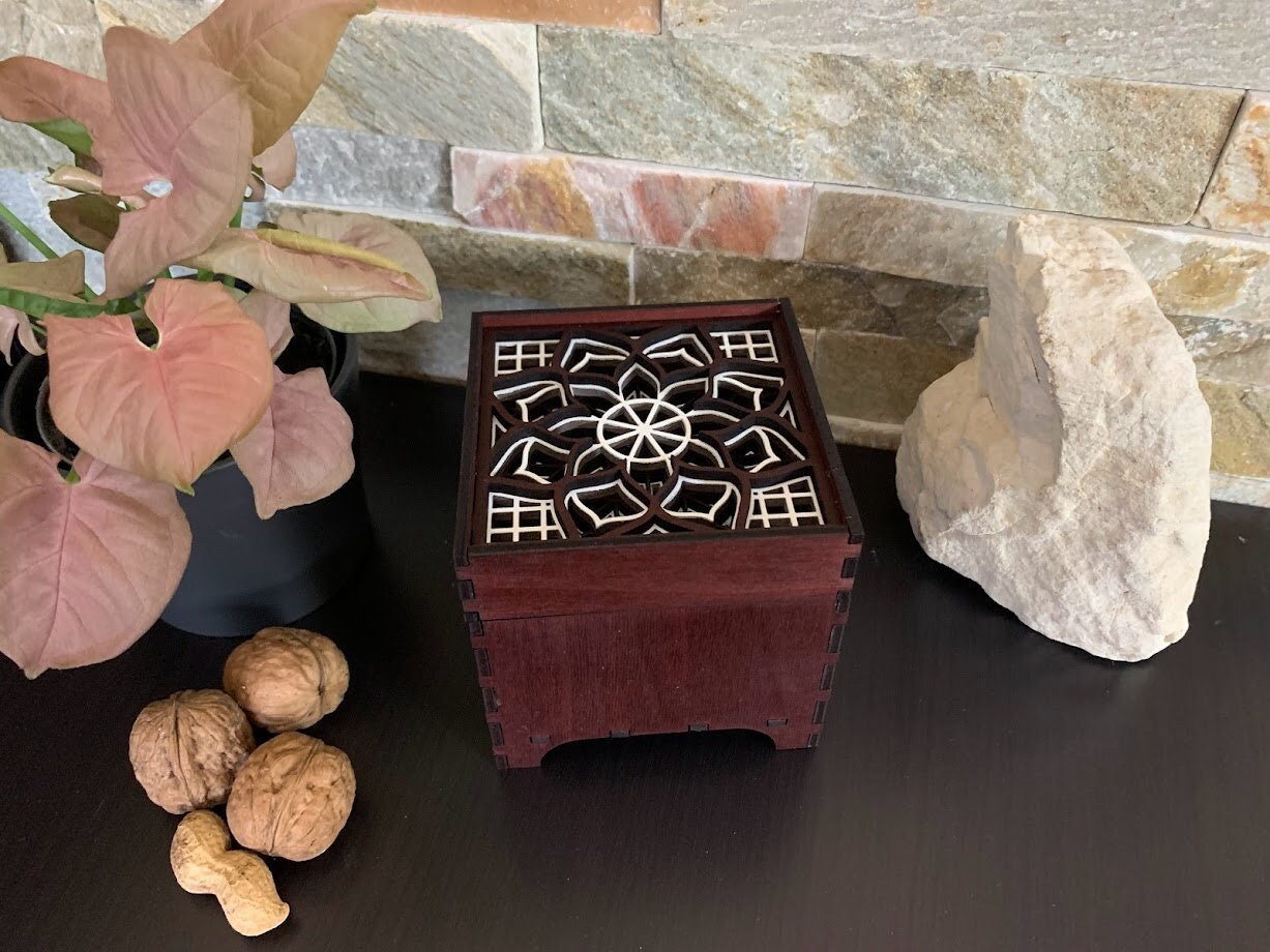 Mandala Box/ Kästchen Mandala Box/ Kästchen von FineCuttedThings