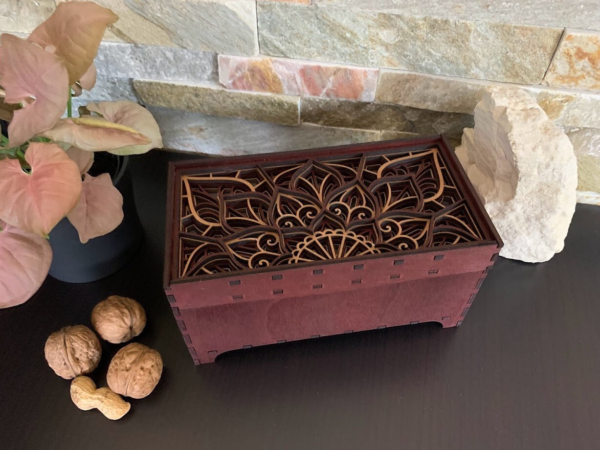 Mandala Box/Kästchen Mit Spiegelfolie Mandala Box/Kästchen Mit Spiegelfolie von FineCuttedThings