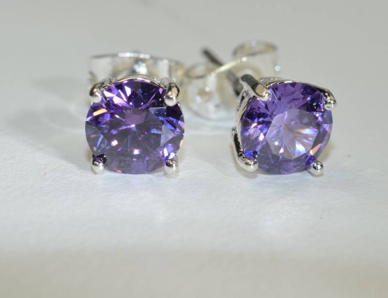 2, 00 Karat Runde Amethyst Ohrstecker Silber Gehäuse Ohrringe + Frei 8, 0 Mm Zirkon-Diamant von FineDesignsbyRaphael