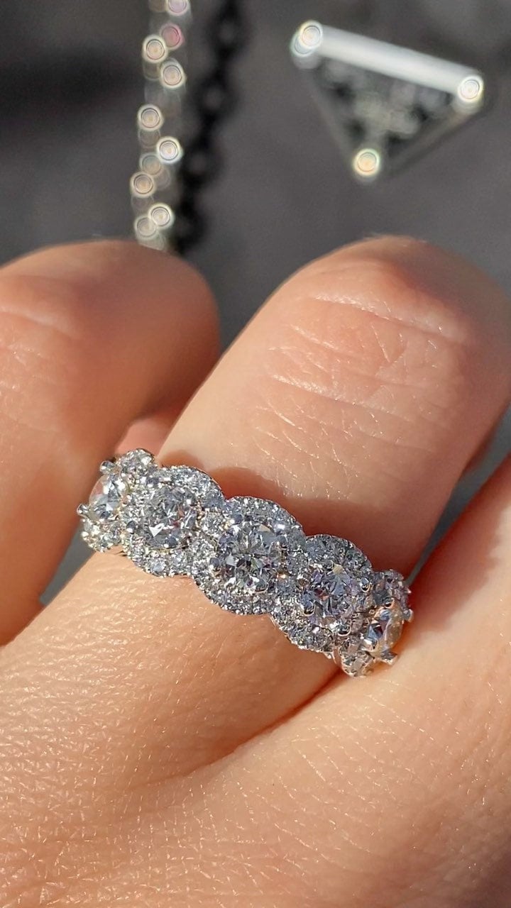 1.50Ct Diamant 5 Stein Runde Heiligenschein Ringe Eheringe Art Deco Bänder 1/2 Eternity Jubiläum Ring Platin 18K 14K Weiß Gelb Roségold von FineJewlers