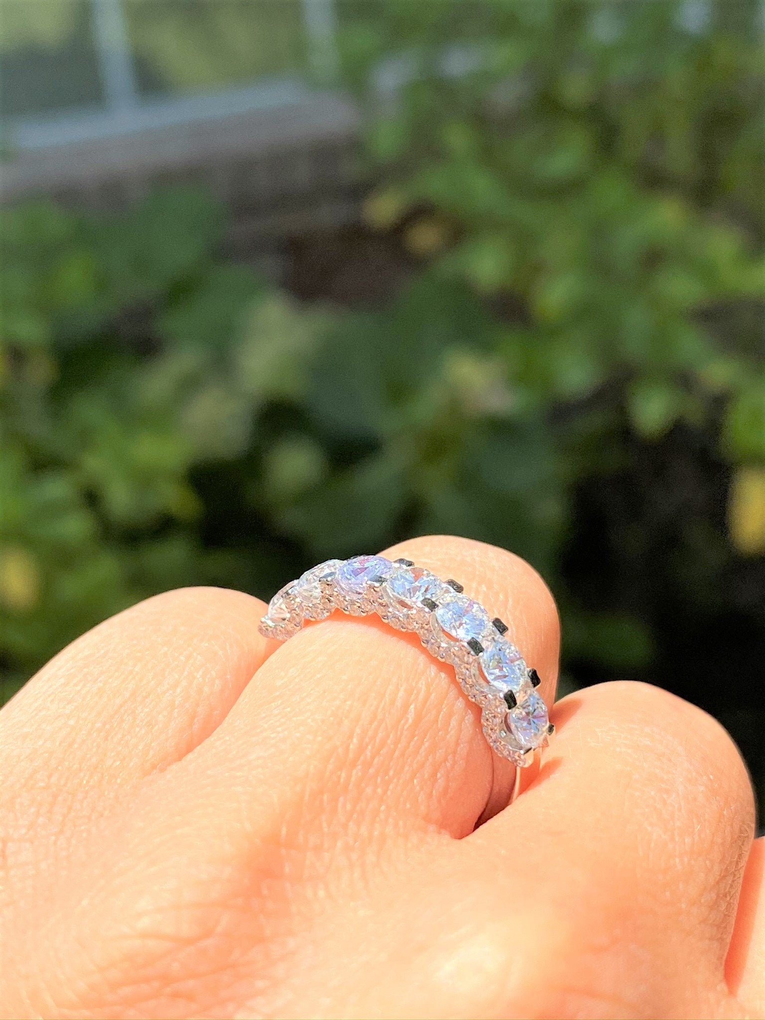 1.75Ct Diamant Band 7 Stein Rund Brillant U Zinken Eheringe Stapelringe Platin 18K 14K Weiß Gelb Roségold von FineJewlers