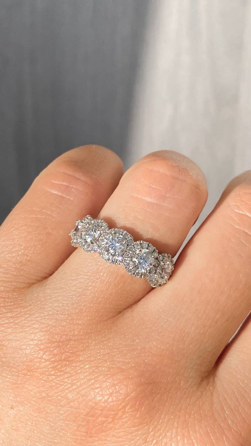 2.00Ct Diamant 5 Stein Runde Halo Ringe Eheringe Art Deco Bänder 1/2 Eternity Jubiläum Ring Platin 18K 14K Weiß Gelb Rosegold von FineJewlers