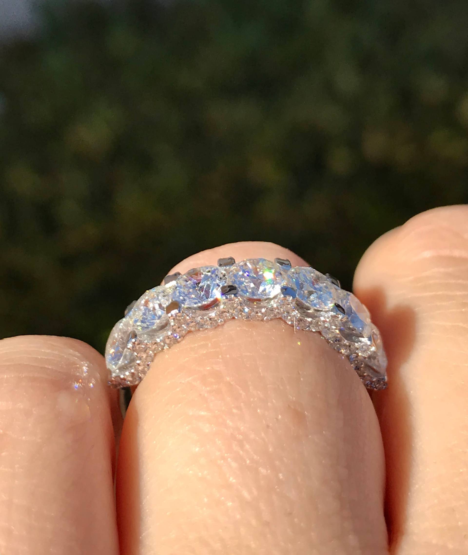 2.25Ct Diamant Band 7 Stein Rund Brillant U Zinken Eheringe Jahrestag Ring Stapelbare Ringe Platin 18K 14K Weiß Gelb Roségold von FineJewlers