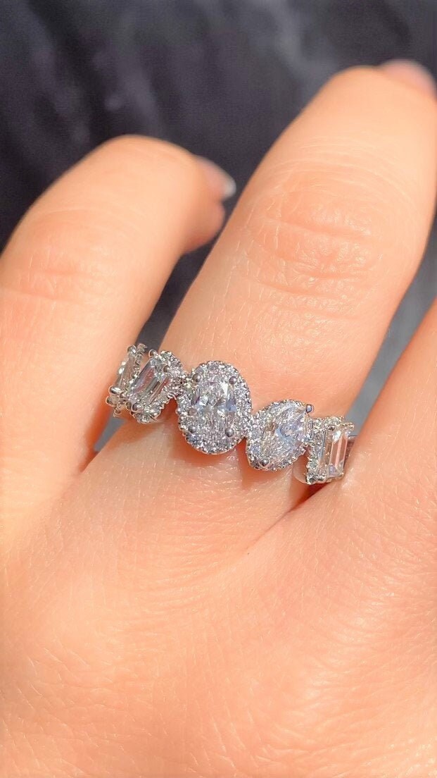 2.75Ct Diamant Band 7 Multi Form Halo Fancy Steine Eheringe Jahrestag Stapelbare Ringe Platin 18K 14K Weiß Gelb Roségold von FineJewlers