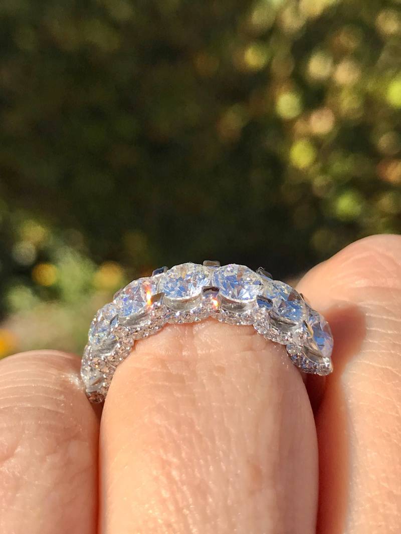 3.50Ct Diamant Band 7 Stein Rund Brillant U Zinken Eheringe Jahrestag Ring Stapelbare Ringe Platin 18K 14K Weiß Gelb Roségold von FineJewlers