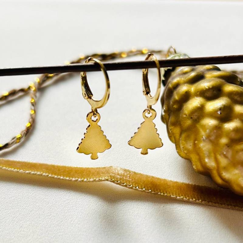 Tannenbaum Ohrringe | Xmas Gold Creolen Hängeohrringe Weihnachtsschmuck von FineLineHH