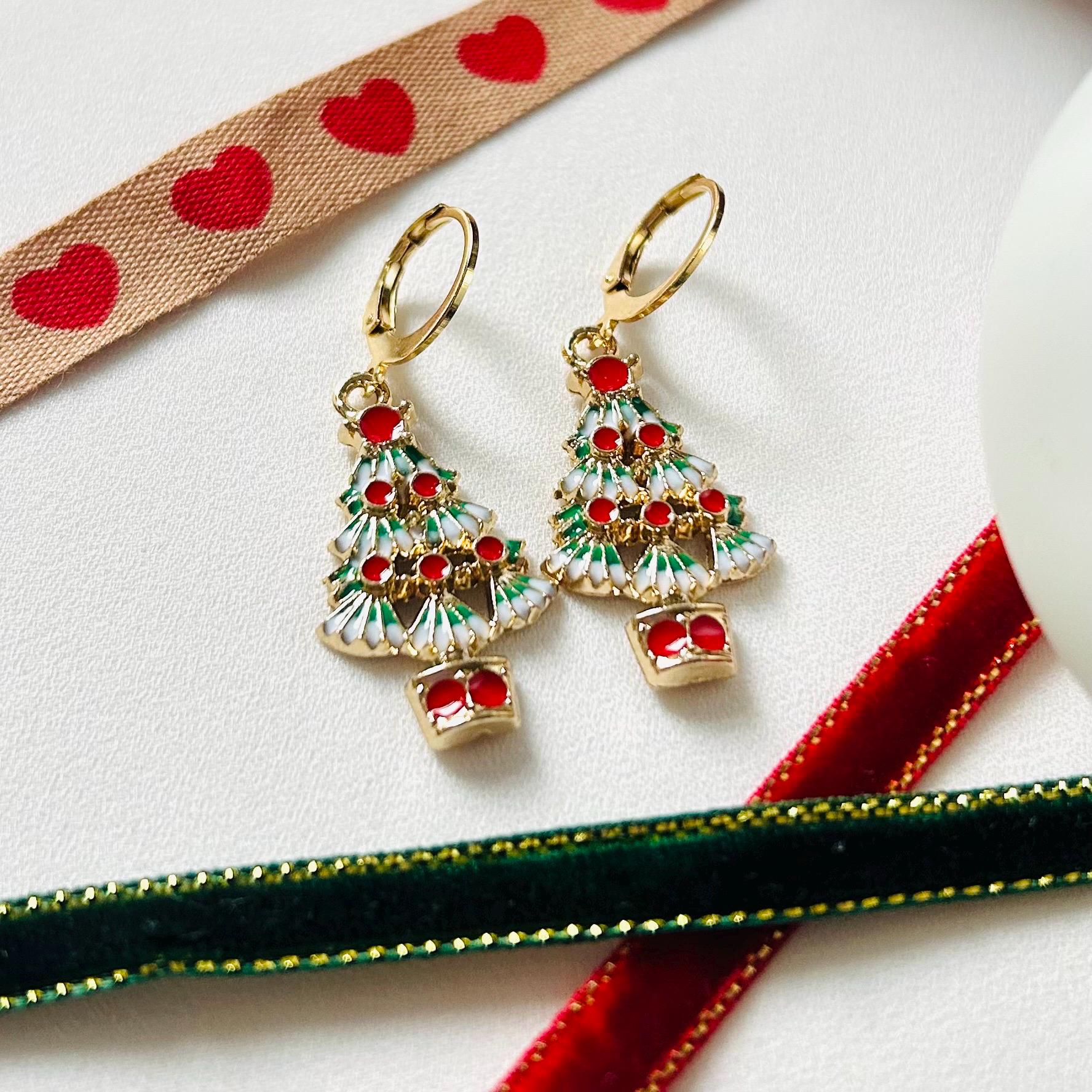 Tannenbaum Ohrringe | Xmas Gold Creolen Hängeohrringe Weihnachtsschmuck von FineLineHH