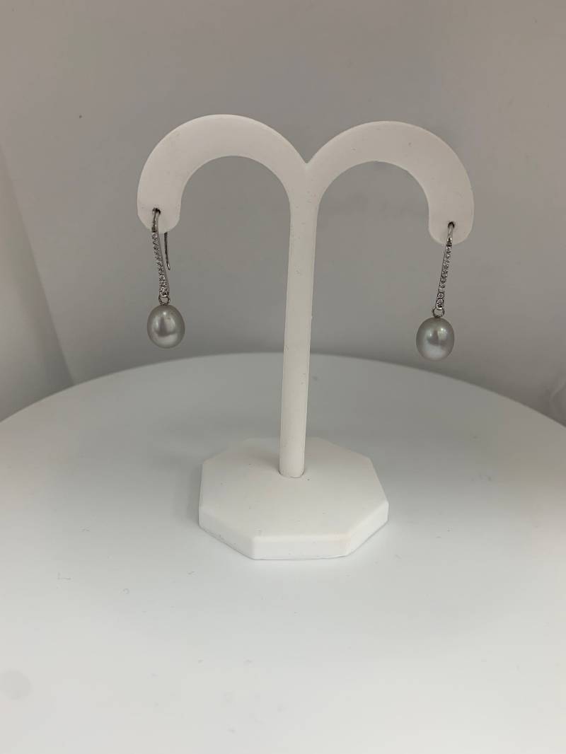 Süßwasser Graue Tropfenform Perlen Ohrringe Auf .925 Sterling Silber Langen Draht Mit Cz Edelsteinen von FinePearlsUSA