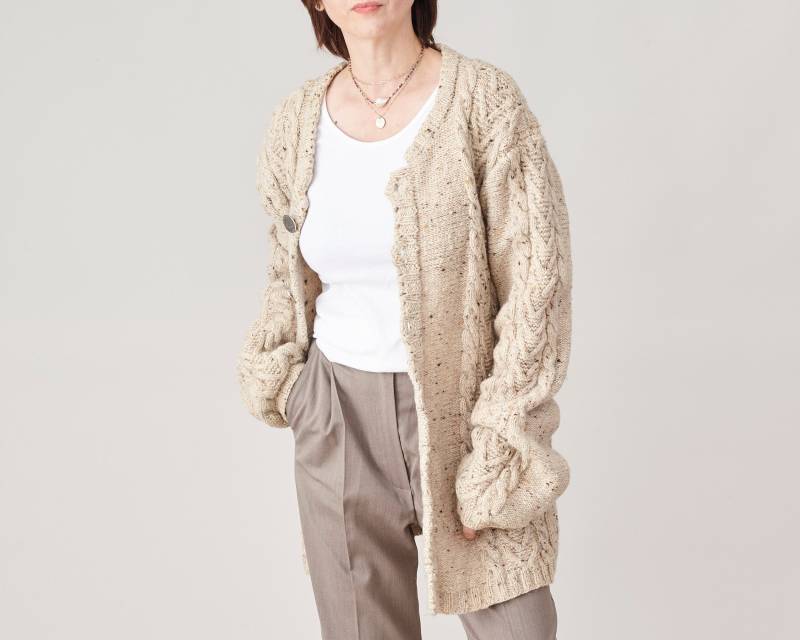 Vintage Handgestrickte Wolle Strickjacke Xxl | Beige Zopfmuster, Metallic Knöpfe von FineThee